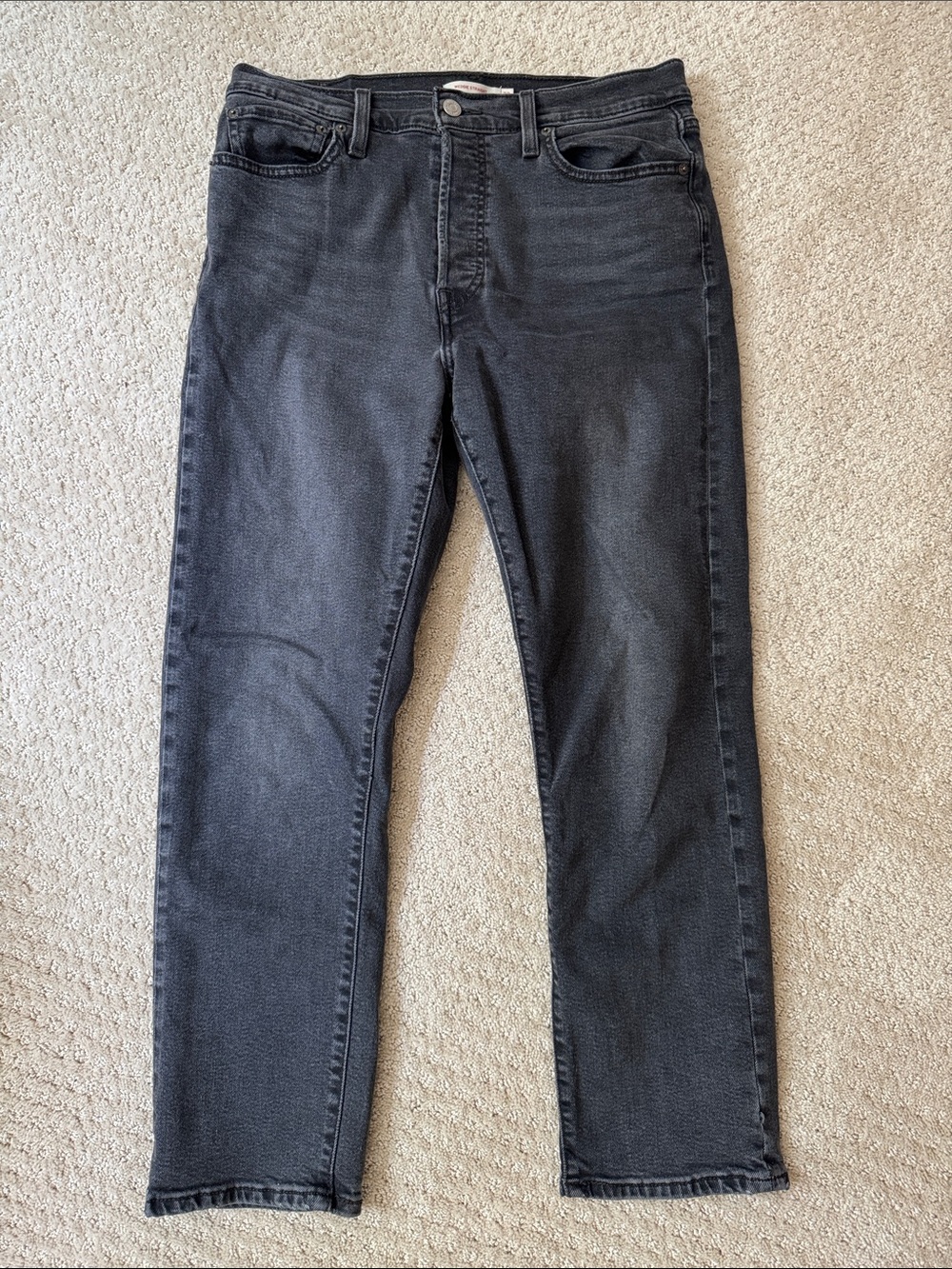 Levi's Wedgie Straight Button Fly Jeans in Washed Black Denim 32 x 28